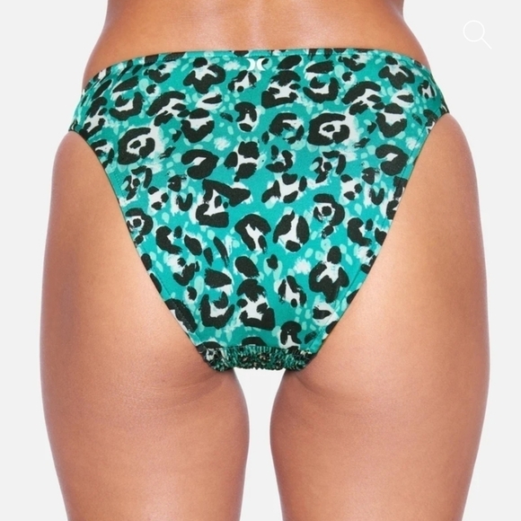 Hurley | Wild Cat Smocked Mod Bikini - Picture 7 of 8